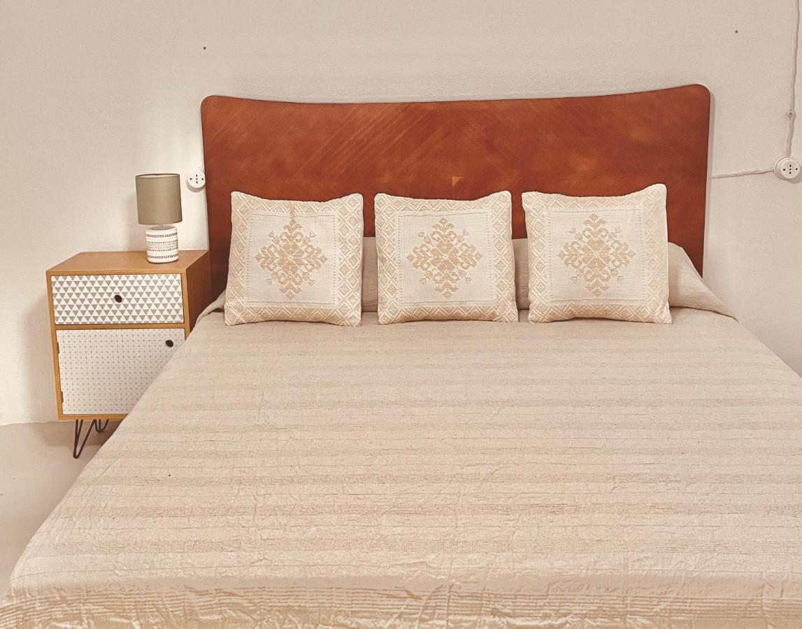 Tierra Guesthouse Олбия Екстериор снимка